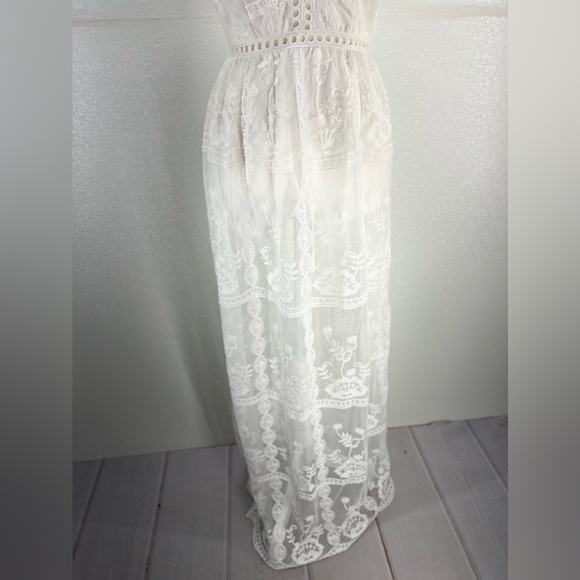 NWOT LACED CROCHET DRESS SIZE SMALL - Picture 6 of 17